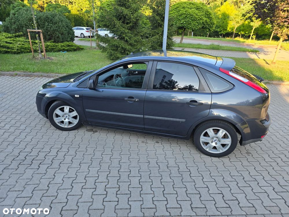Ford Focus 1.6 Ambiente - 29