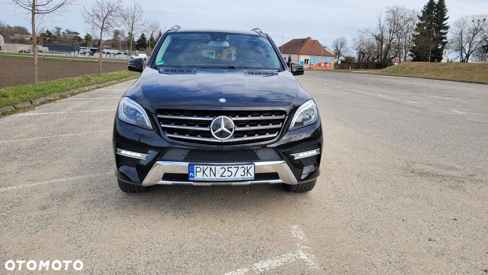 Mercedes-Benz ML 350 BlueTEC 4MATIC 7G-TRONIC Edition 1 - 2