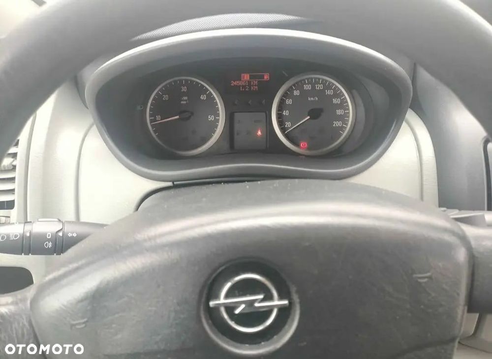 Opel Vivaro - 4