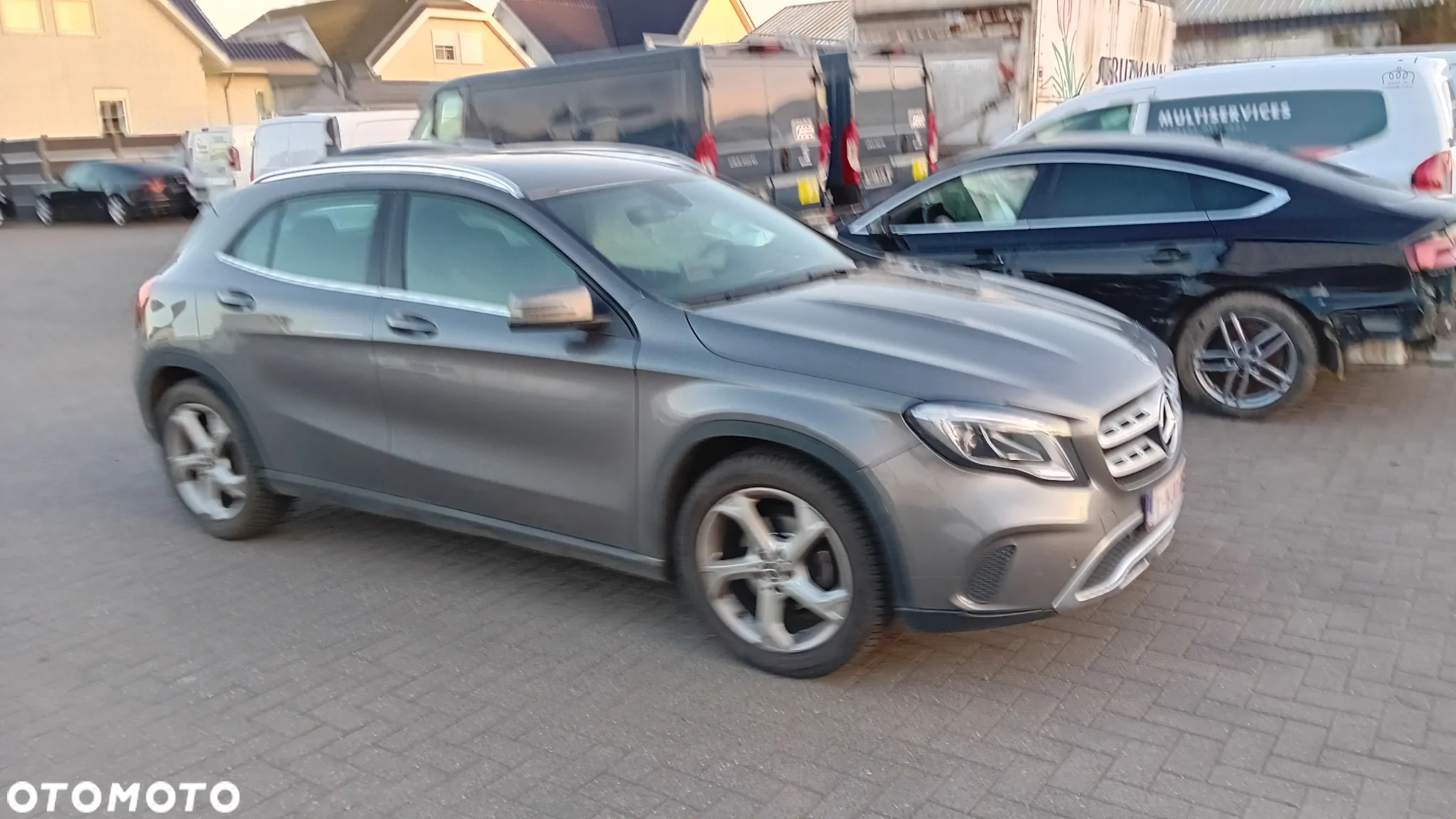 Mercedes-Benz GLA - 6
