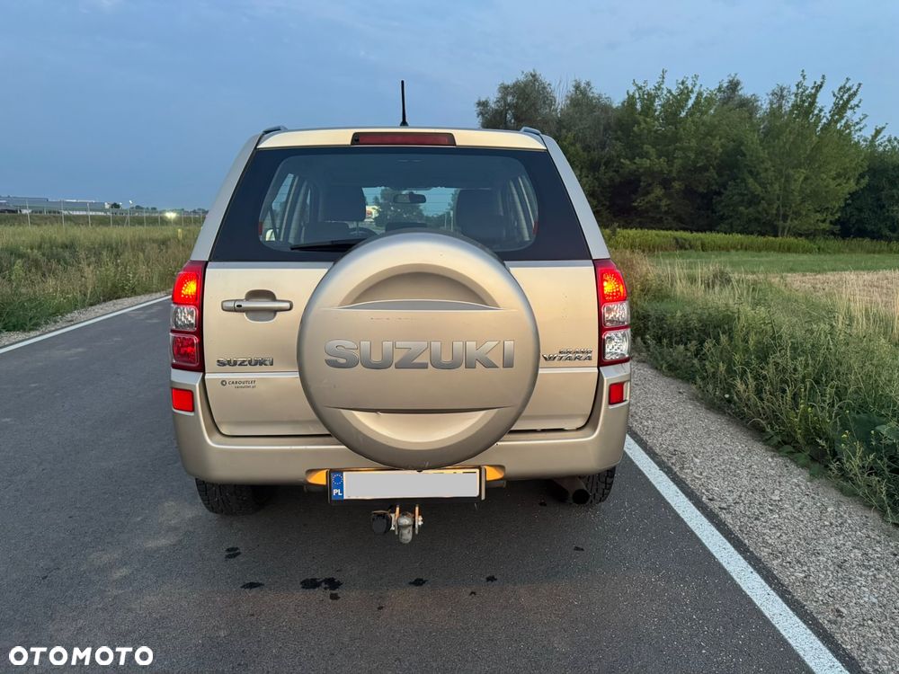 Suzuki Grand Vitara 2.4 Comfort - 4