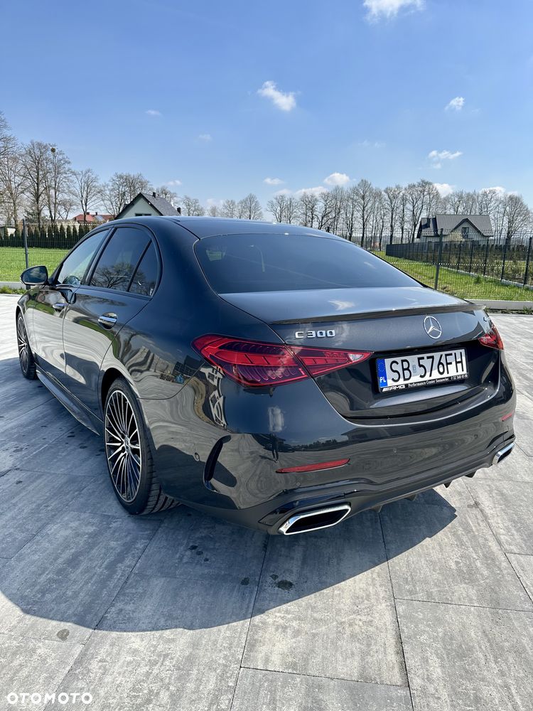 Mercedes-Benz Klasa C 300 4Matic 9G-TRONIC - 8