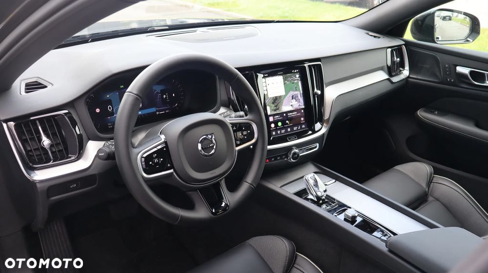 Volvo V60 B4 B Plus Dark - 13