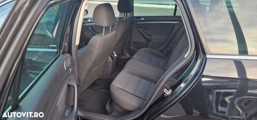 Volkswagen Golf 2.0 TDI BlueMotion Technology Comfortline DSG - 11