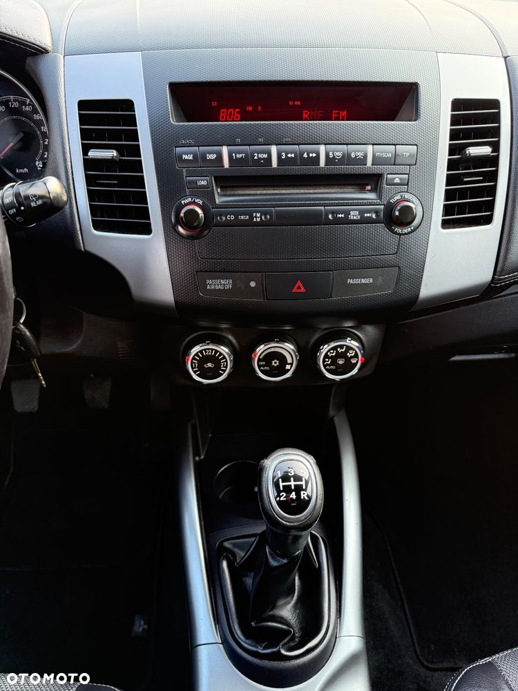 Mitsubishi Outlander 2.0 2WD Invite - 24