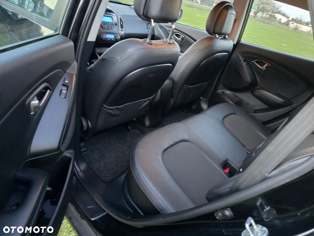Hyundai ix35 1.7 CRDi 2WD Fifa World Cup Edition - 9