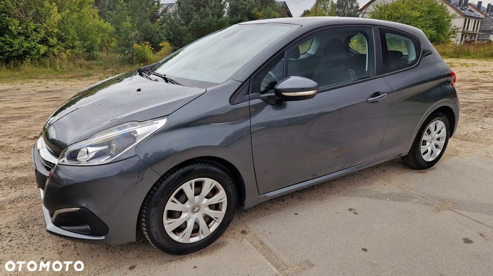 Peugeot 208 - 11