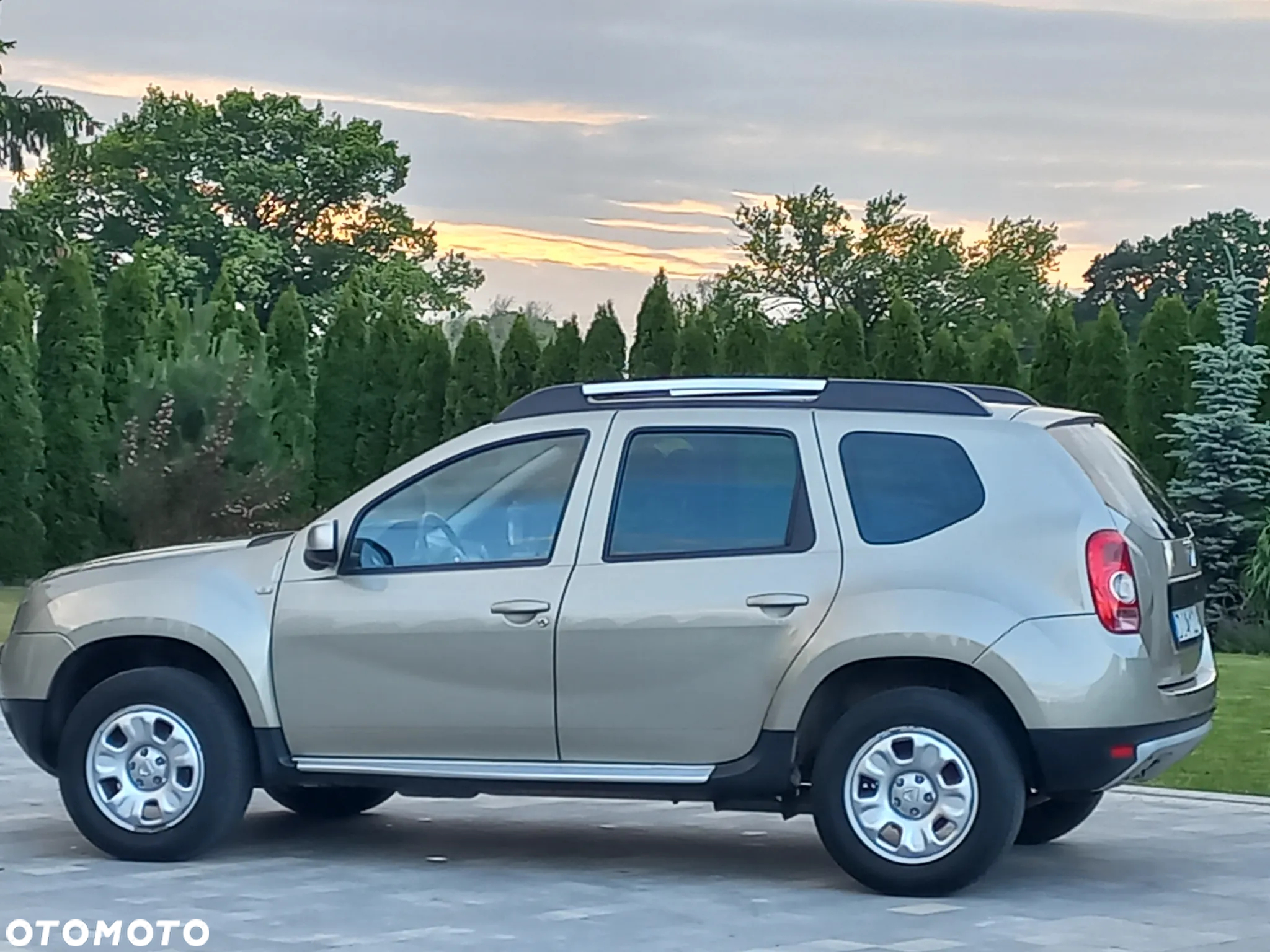 Dacia Duster 1.6 Laureate 4x4 - 22