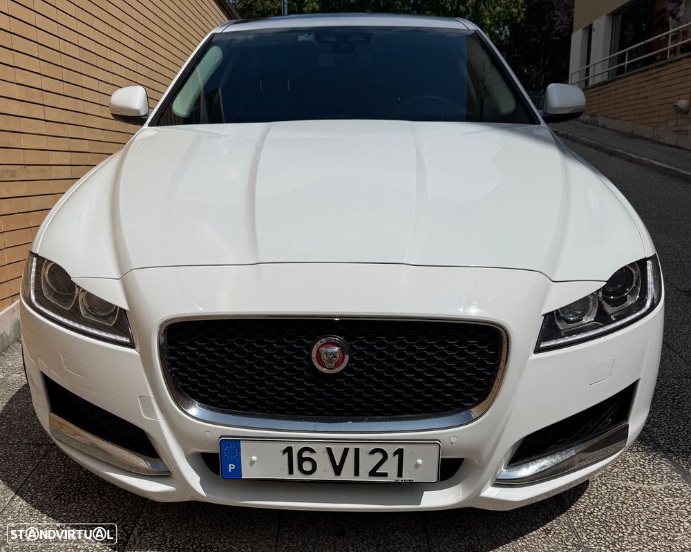 Jaguar XF 2.0 D Prestige AWD Aut. - 4