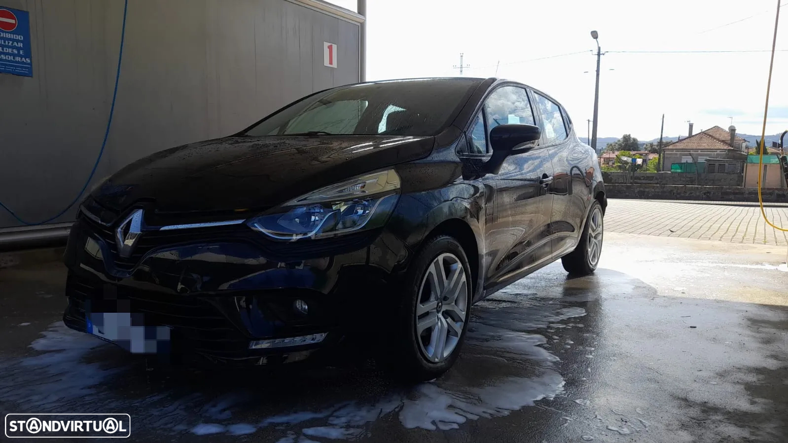 Renault Clio 1.5 Blue dCi Limited - 9