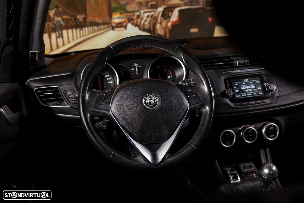 Alfa Romeo Giulietta 1.6 JTDM - 10