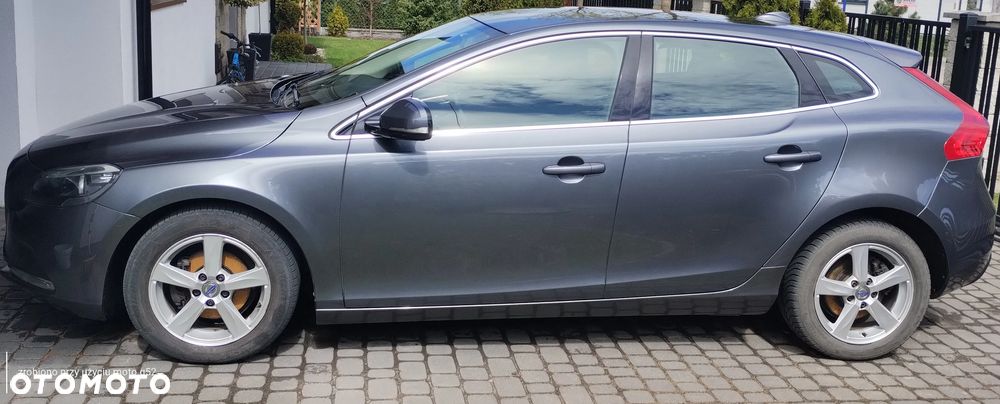 Volvo V40 D2 Momentum - 3