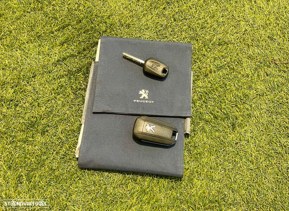 Peugeot 308 SW BlueHDi 130 EAT8 Style - 28