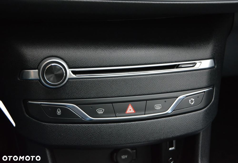 Peugeot 308 BlueHDi FAP 120 EAT6 Stop&Start Allure - 17