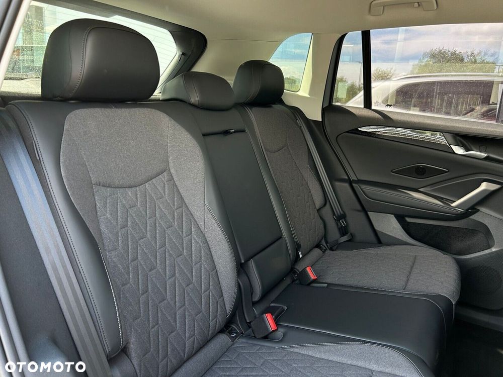 Volkswagen Tiguan - 8