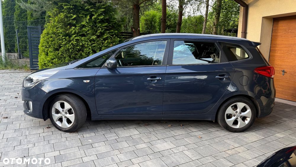 Kia Carens 1.6 GDI Dream Team Edition - 12