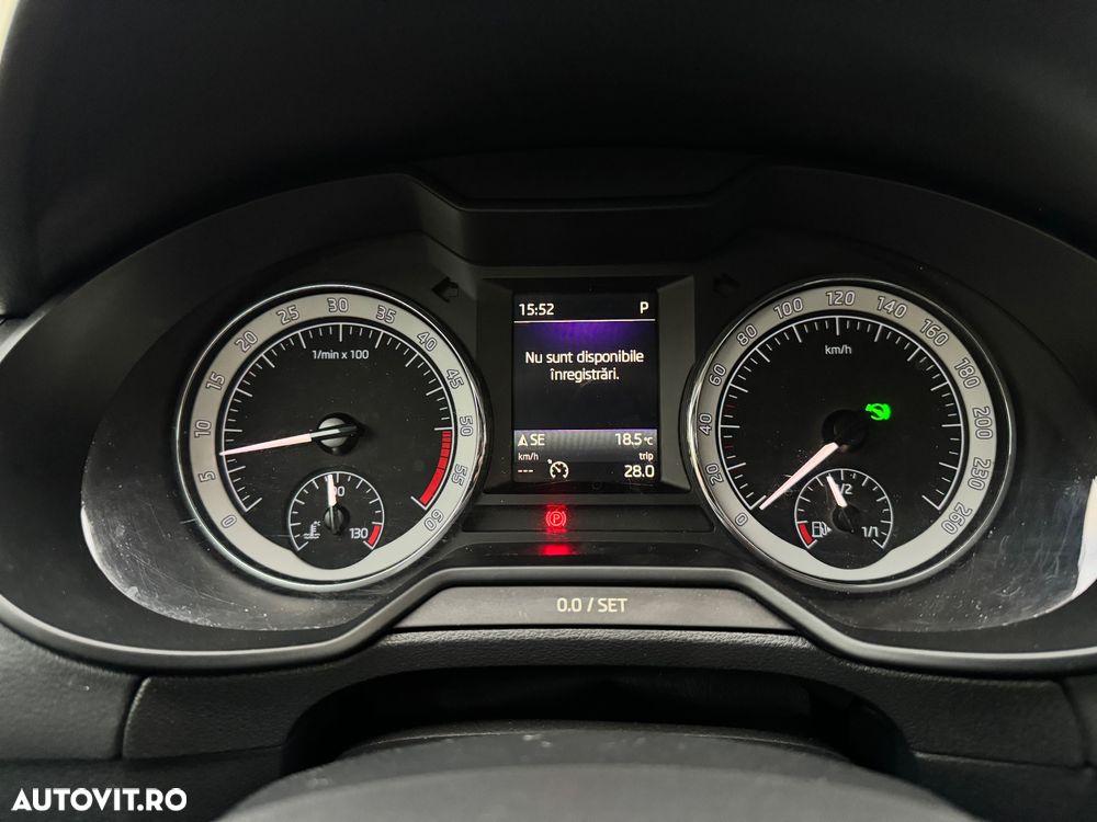 Skoda Octavia 2.0 TDI DSG Style - 16