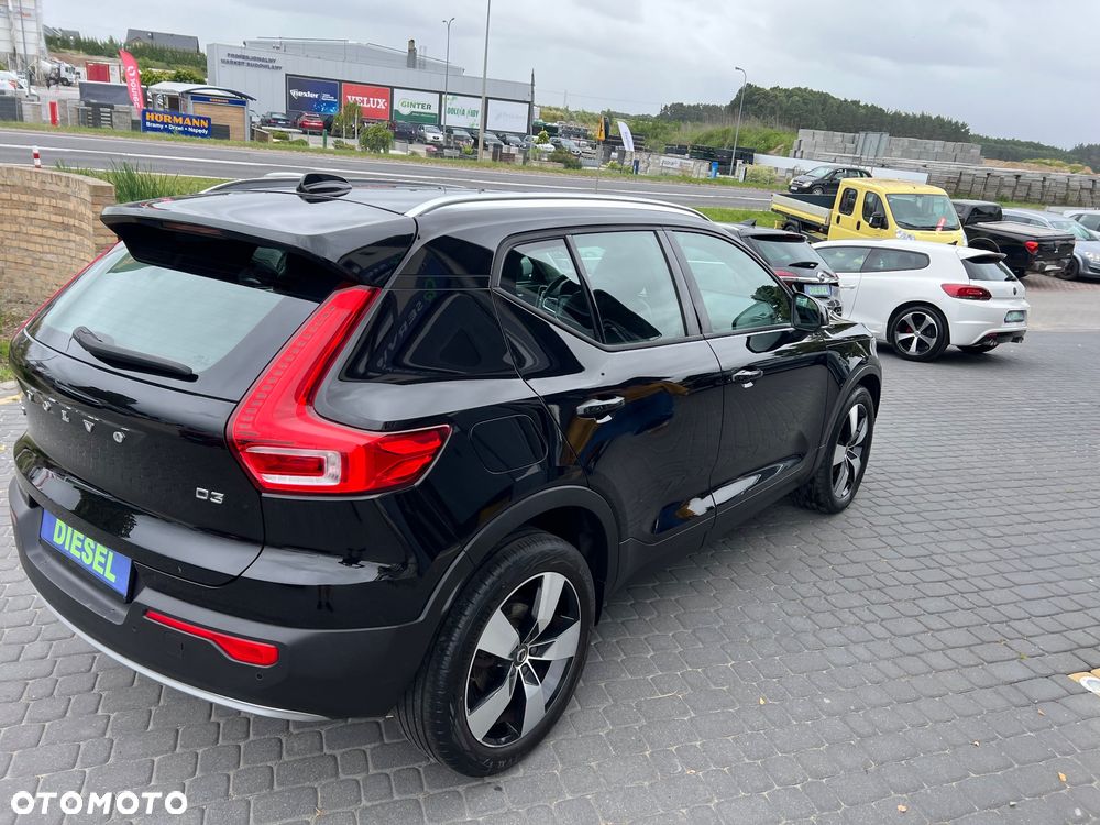 Volvo XC 40 D3 AWD R-Desgin - 10
