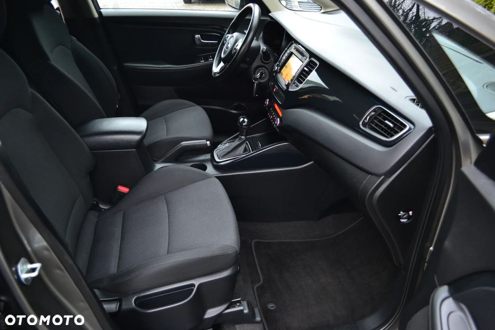 Kia Carens 1.7 CRDi Business Line 7os 7DCT - 21
