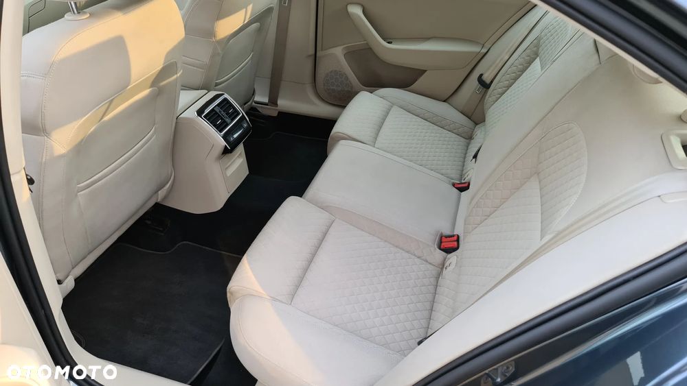 Skoda Superb 2.0 TDI Style DSG - 13