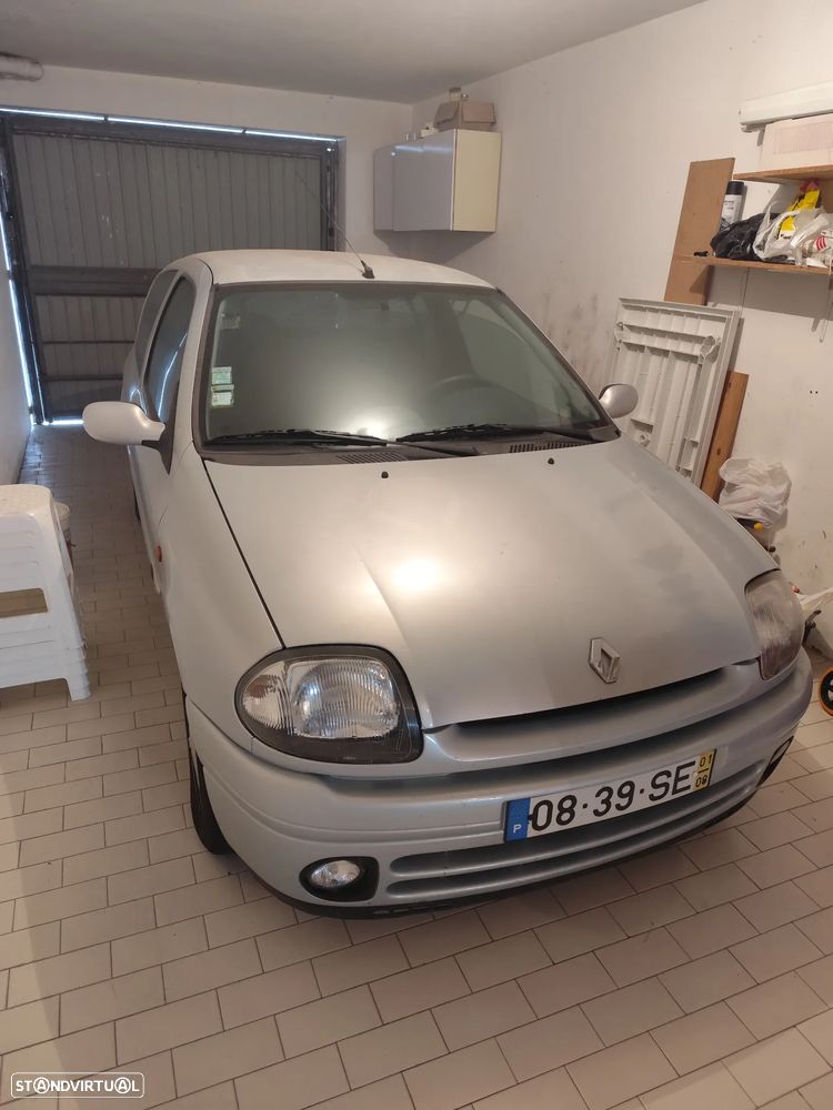Renault Clio - 2