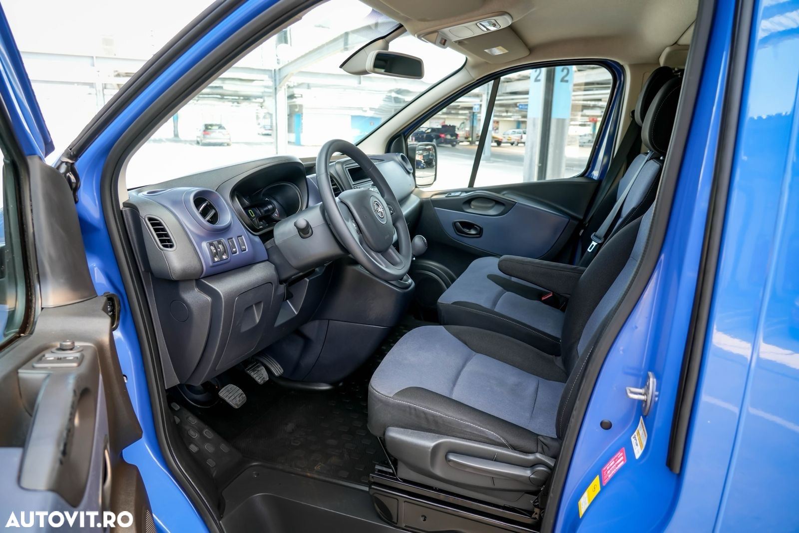 Opel Vivaro - 12