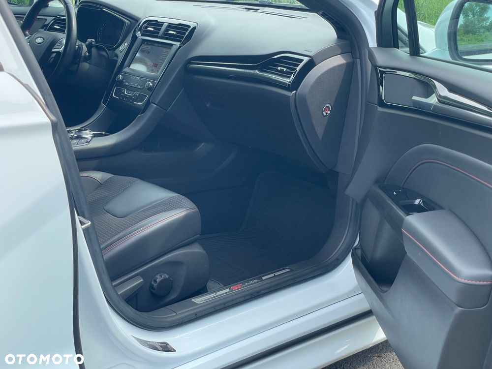 Ford Mondeo 2.0 EcoBlue Allrad ST-Line - 25