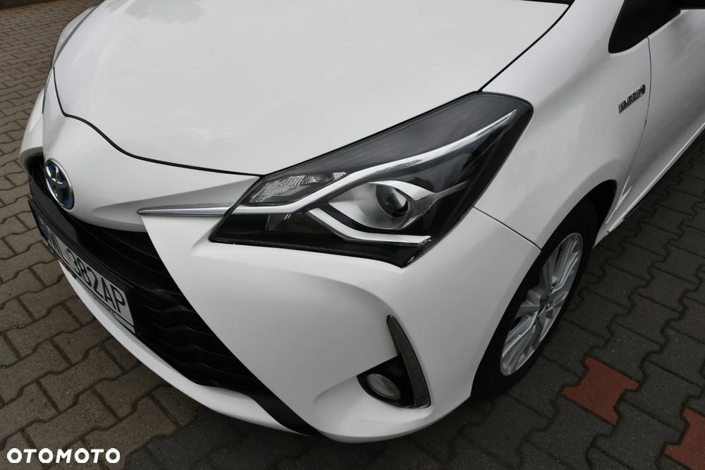Toyota Yaris Hybrid 100 Premium EU6 - 10
