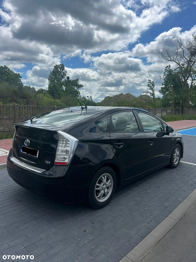 Toyota Prius 1.8 HSD Sol - 3