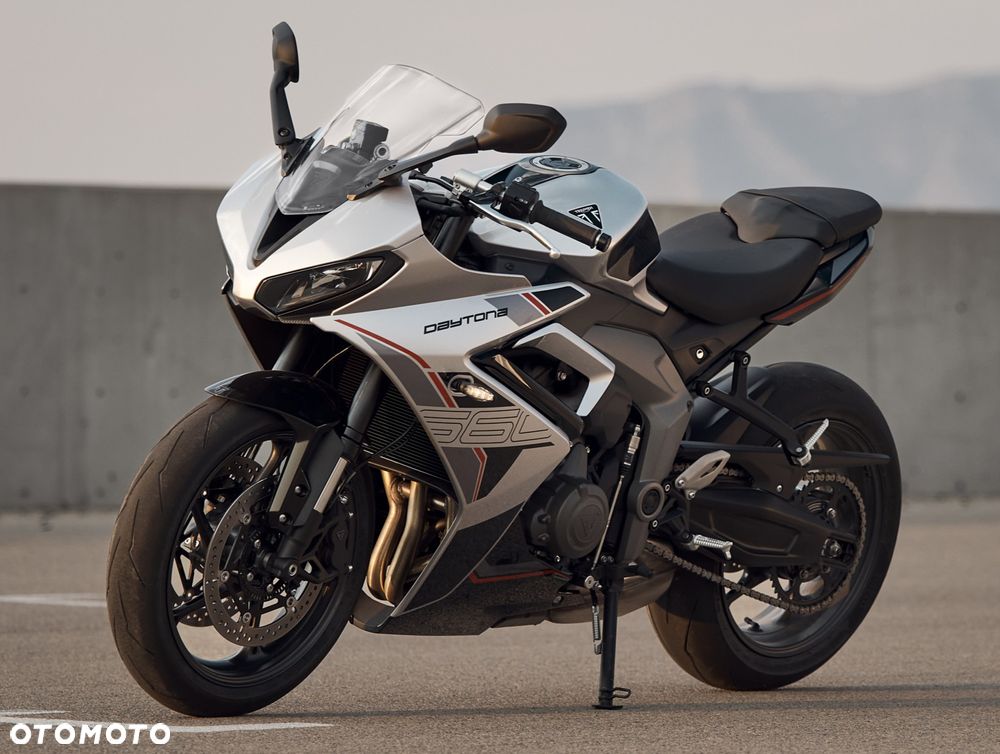 Triumph Daytona - 6