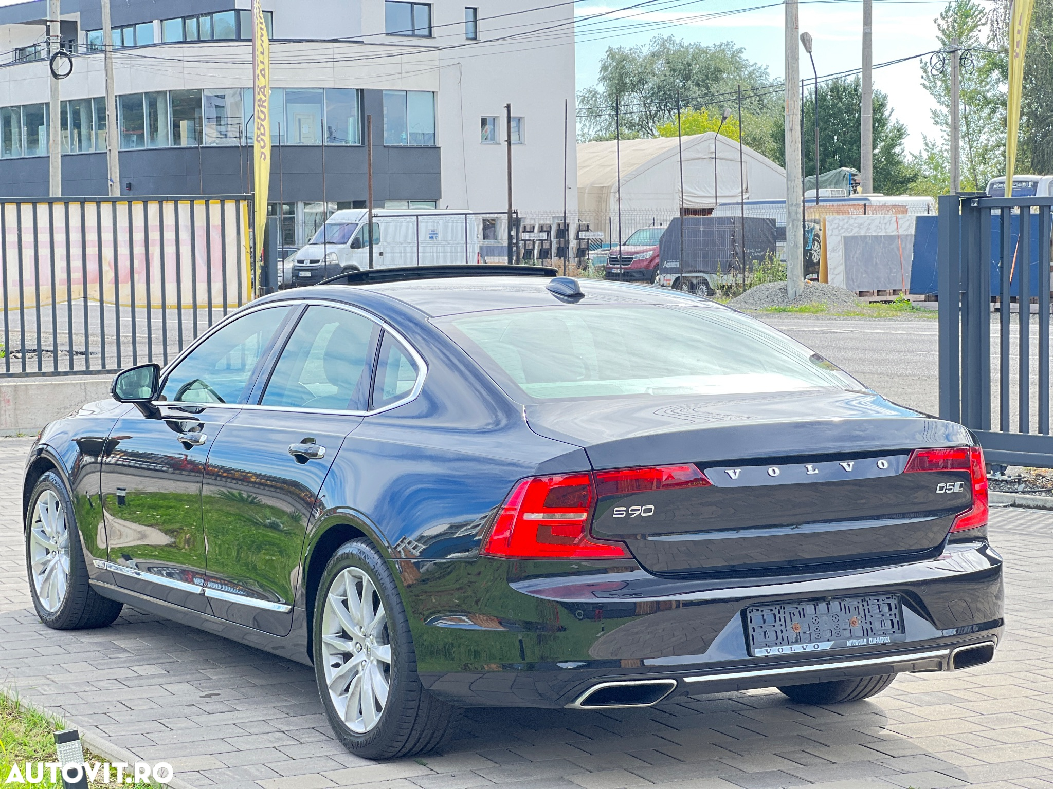 Volvo S90 D5 AWD Geartronic Inscription - 28