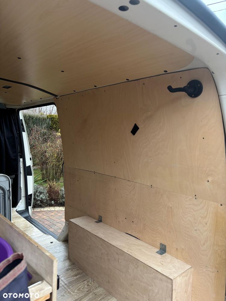 Volkswagen Transporter - 15
