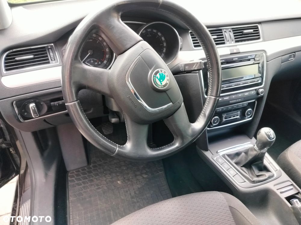 Skoda Superb 1.6 TDI GreenLine - 8