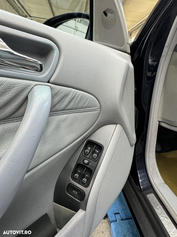 Mercedes-Benz C 240 4-Matic Aut Avantgarde - 20