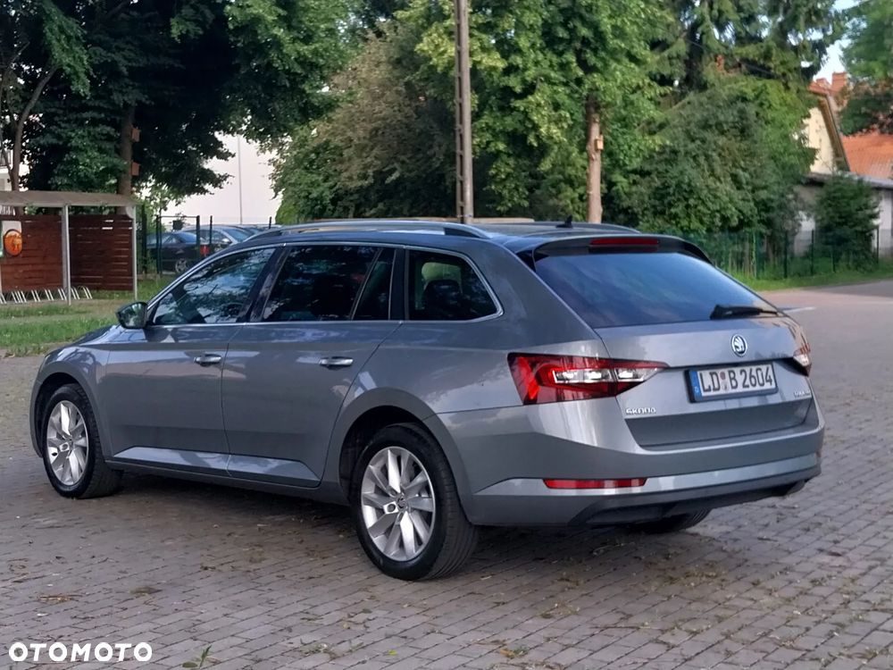 Skoda Superb 2.0 TDI Sportline DSG - 10