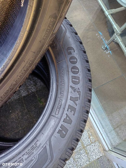 205/60R16 96H Goodyear Ultragrip 9+ komplet zima KZ57 K5 - 4