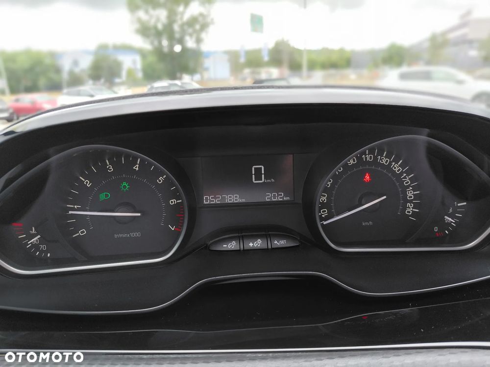 Peugeot 2008 1.2 Pure Tech Access - 24
