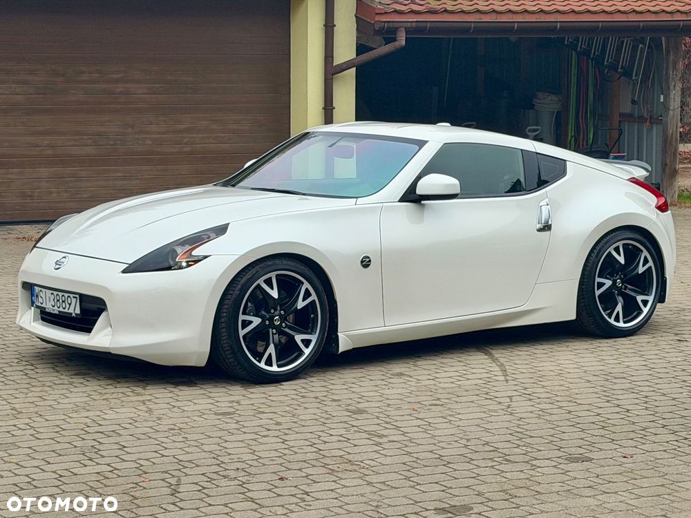Nissan 370 Z Black Edition - 11