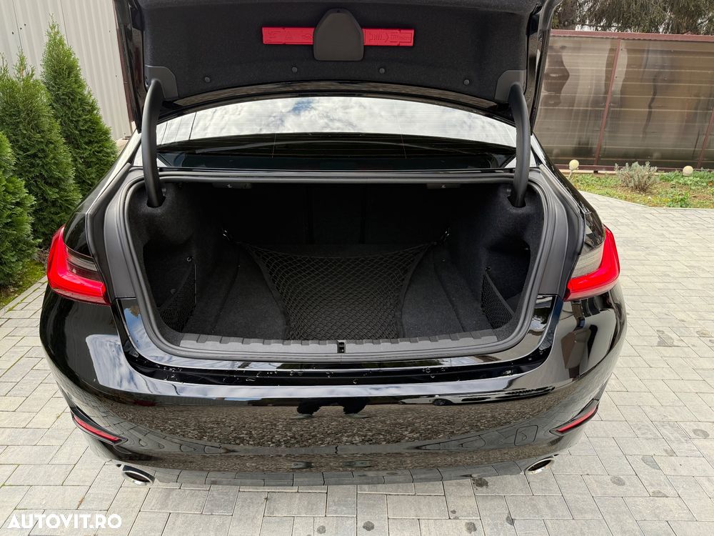 BMW Seria 3 320d xDrive AT MHEV - 26