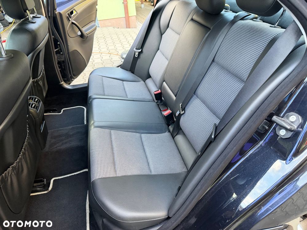 Mercedes-Benz Klasa C 180 Kompressor Sport Edition - 9