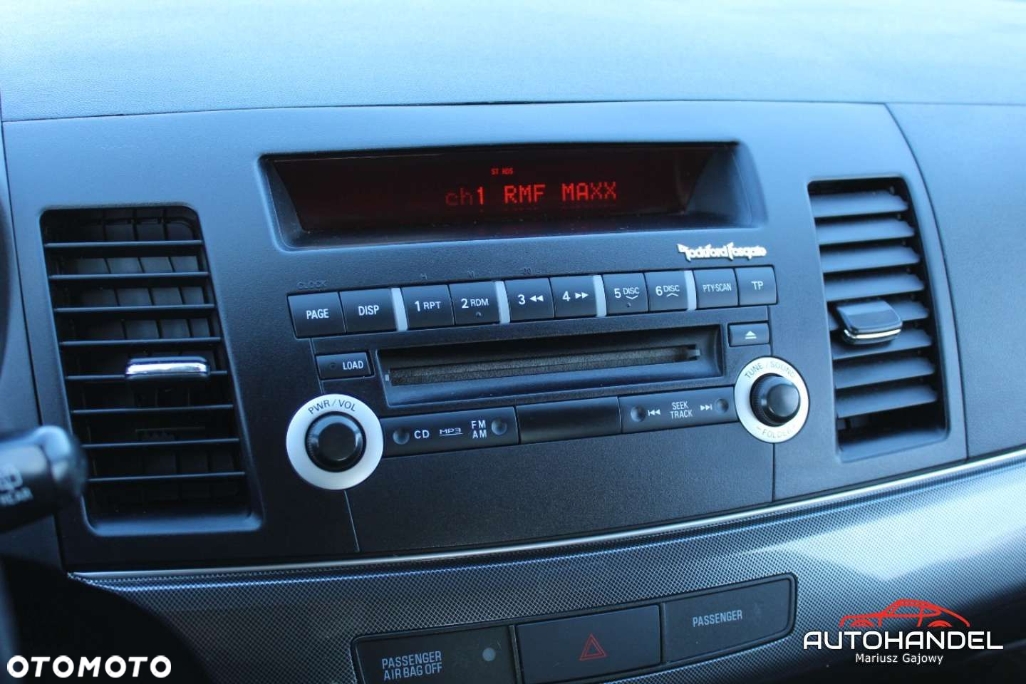 Mitsubishi Lancer - 16