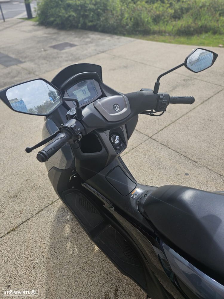 Yamaha NMAX - 5