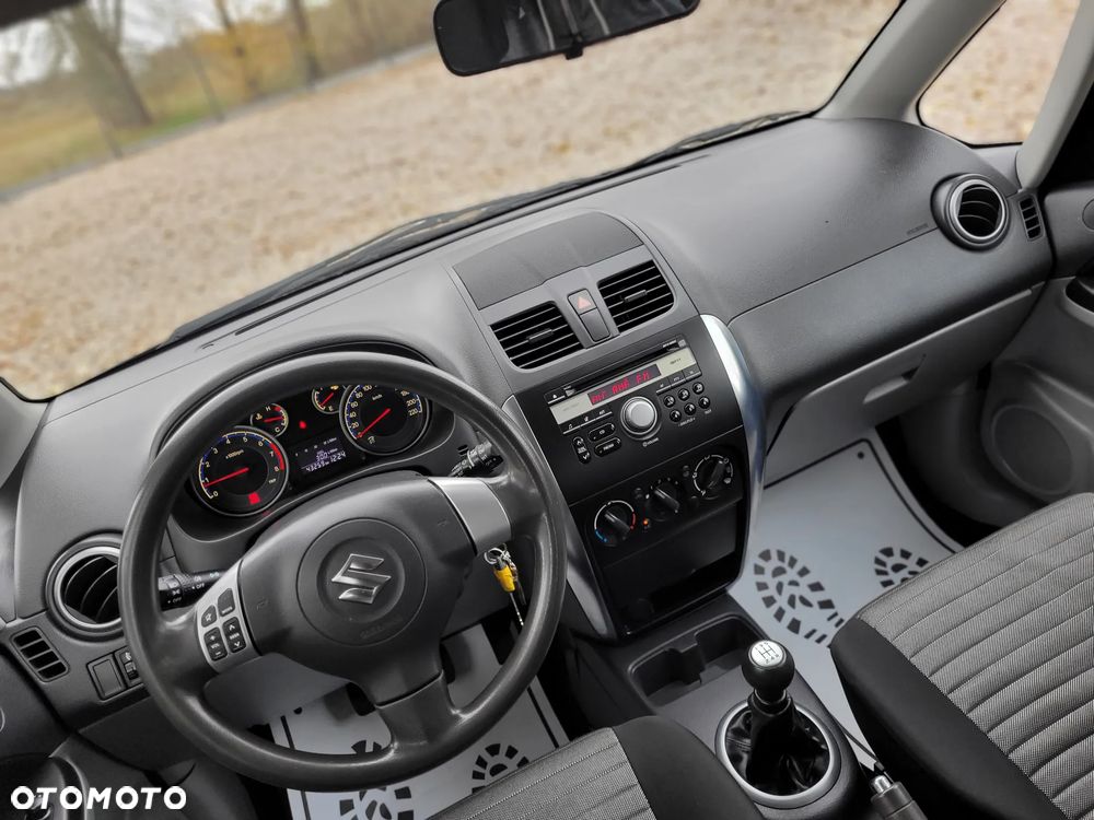 Suzuki SX4 1.5 Comfort - 19