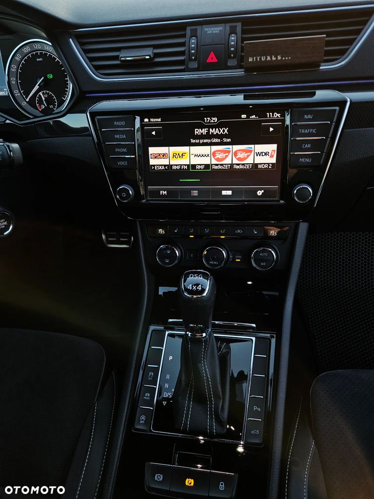 Skoda Superb 2.0 TDI 4x4 Sportline DSG - 11