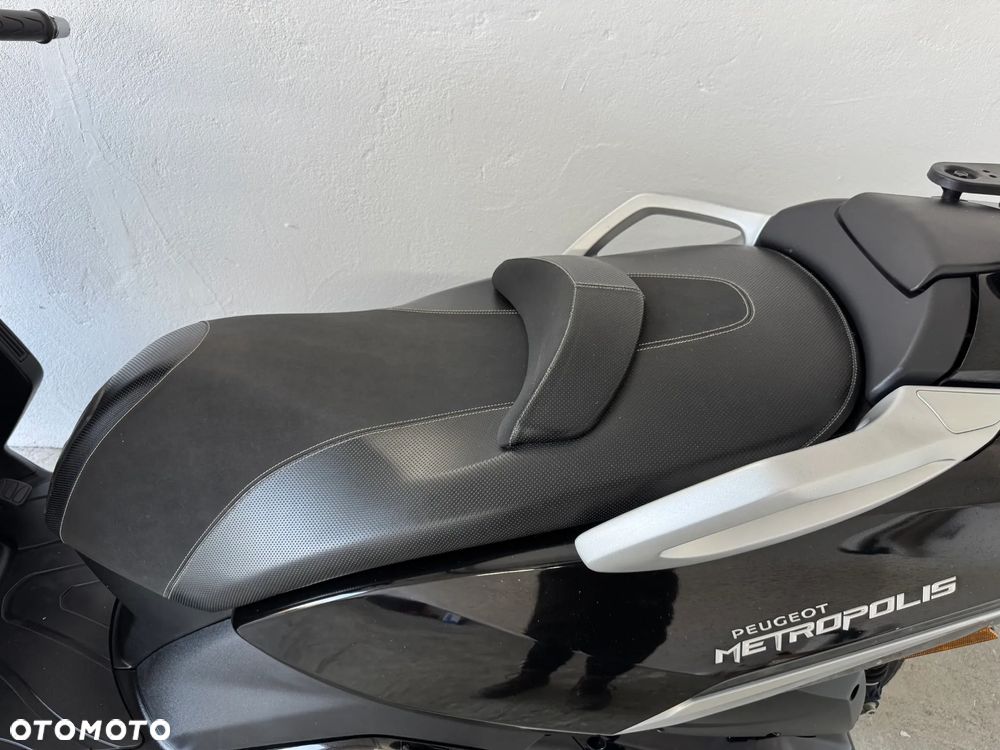 Peugeot Metropolis - 33