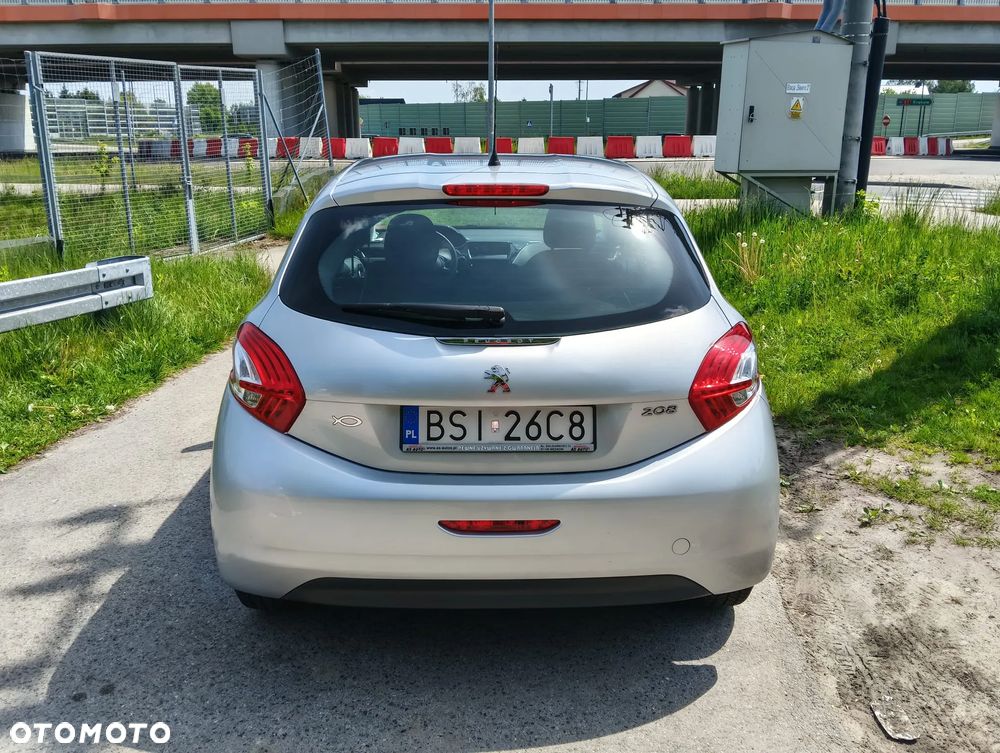 Peugeot 208 - 7