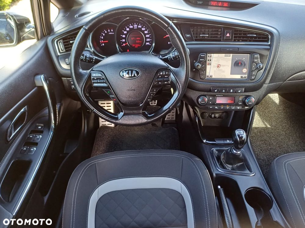 Kia Ceed 1.6 CRDi GT Line - 21