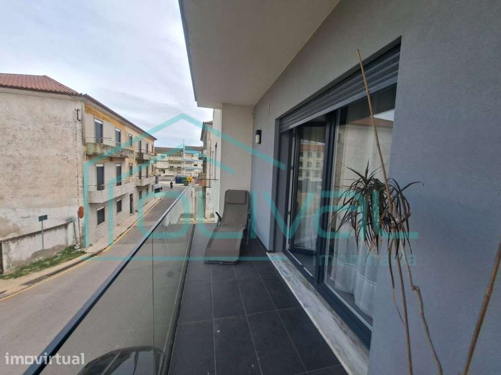 Apartamento T3 com Excelente Áreas - Grande imagem: 2/27
