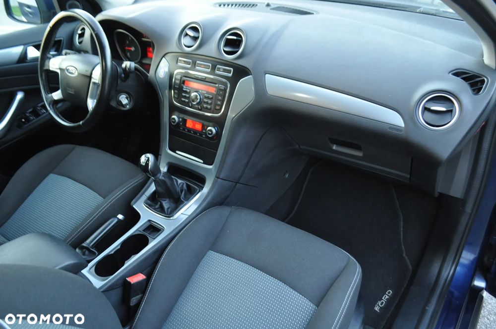 Ford Mondeo 2.0 Titanium - 29