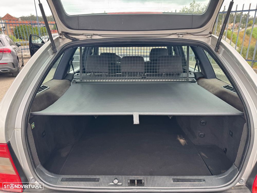 Mercedes-Benz C 220 D Elegance - 32